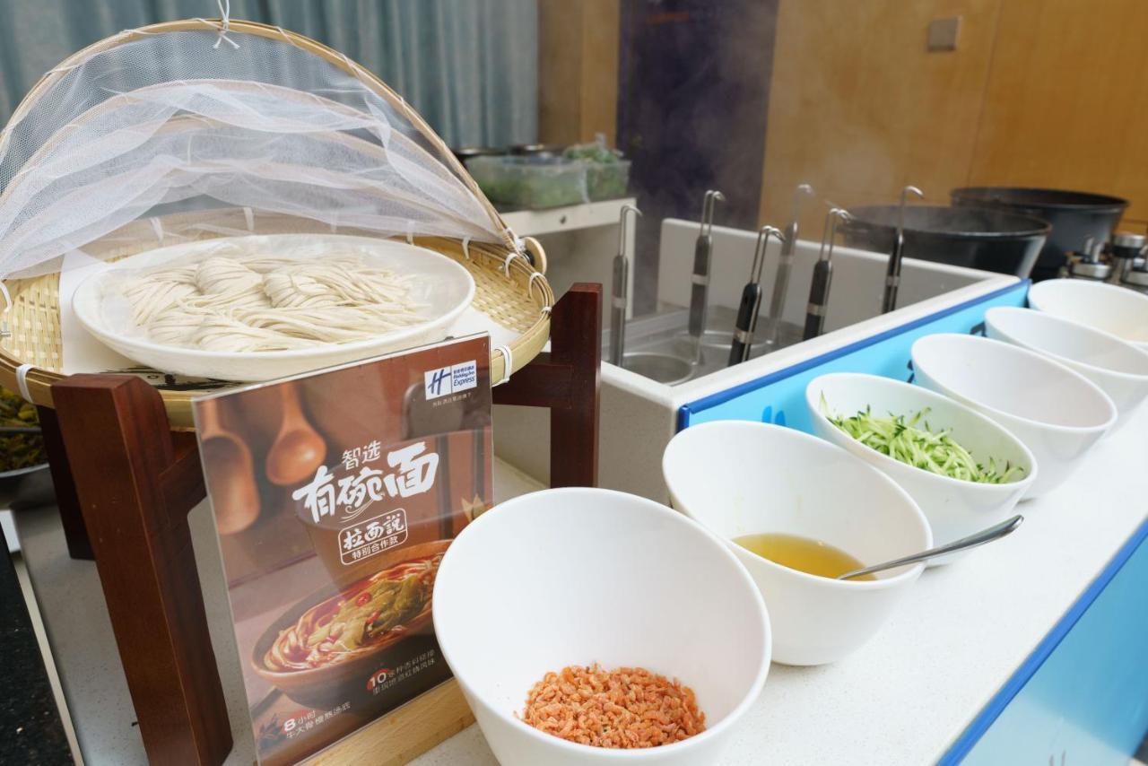 Holiday Inn Express City Centre Dalian By Ihg Exteriér fotografie